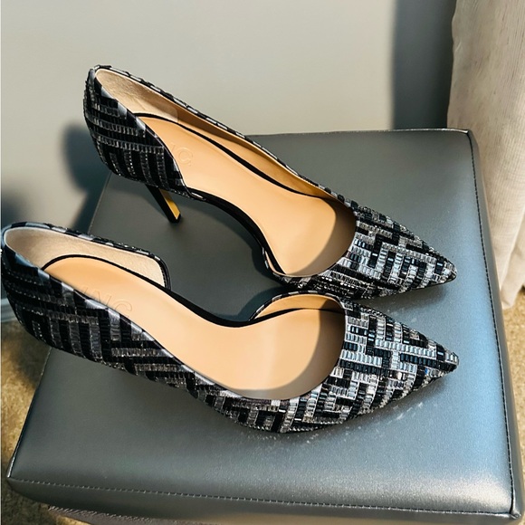 Black Pumps/silver accent. Style name pewter maze. New without tags. 4” heel - Picture 2 of 2